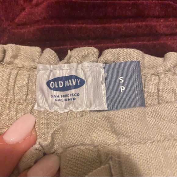 Old navy lightweight beachy shorts size small - Picture 3 of 3
